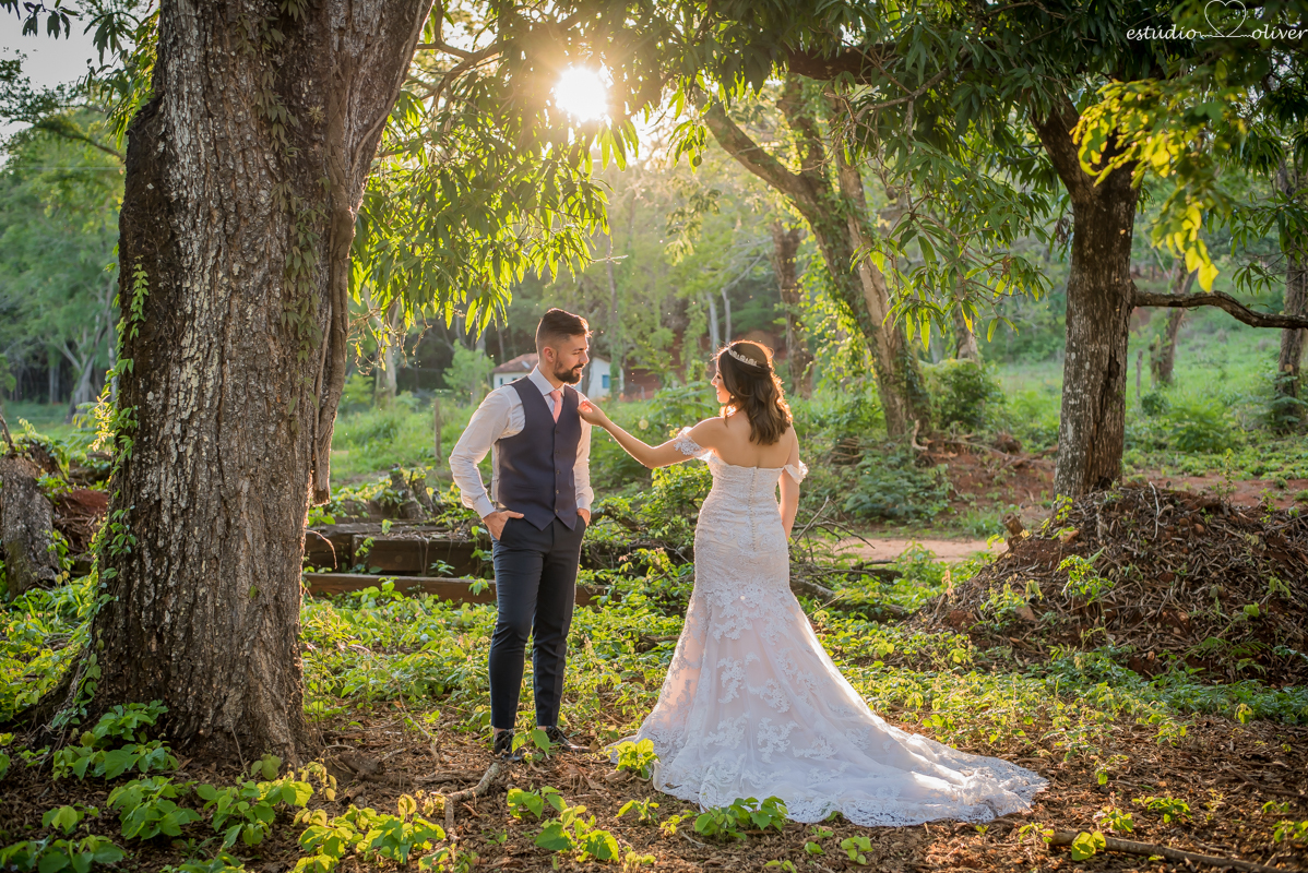 amor,casamento, cerimonia, dia especial, emoção,  Estudio Oliver, externas, festa, filmagem, foto, pre casamento diferente save the date lugar lindo 