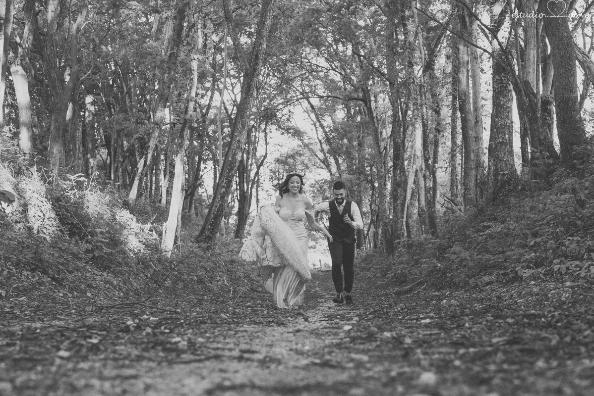 amor,casamento, cerimonia, dia especial, emoção,  Estudio Oliver, externas, festa, filmagem, foto, pre casamento diferente save the date lugar lindo 