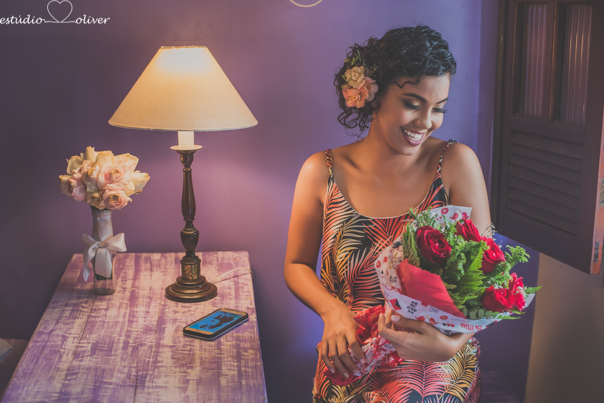 casamento em trancoso,  elopement wedding arraial d´juda, , pre casamento diferente,  casamento na praia arraial d'juda , elopement wedding wedding , Beach praia, maquiagem de noiva,  tipo de buque , trancoso, casamento em tranco,  vestido de noiva, bride