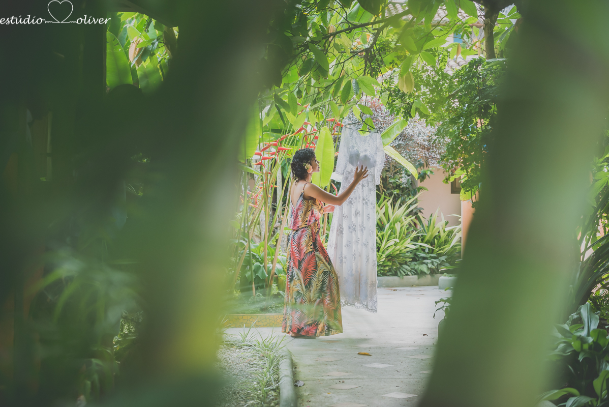 casamento em trancoso,  elopement wedding arraial d´juda, , pre casamento diferente,  casamento na praia arraial d'juda , elopement wedding wedding , Beach praia, maquiagem de noiva,  tipo de buque , trancoso, casamento em tranco,  vestido de noiva, bride