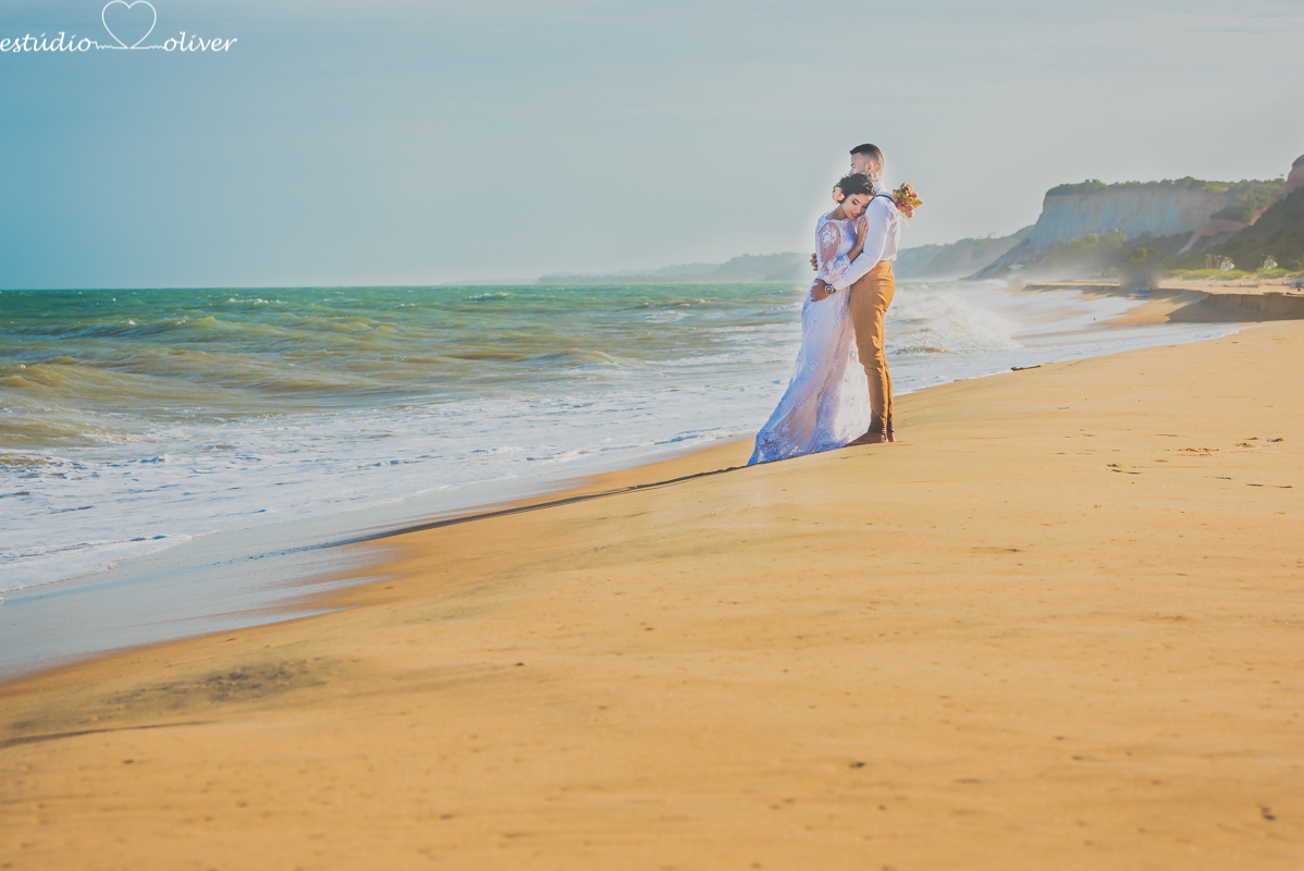 casamento em trancoso,  elopement wedding arraial d´juda, , pre casamento diferente,  casamento na praia arraial d'juda , elopement wedding wedding , Beach praia, maquiagem de noiva,  tipo de buque , trancoso, casamento em tranco,  vestido de noiva, bride