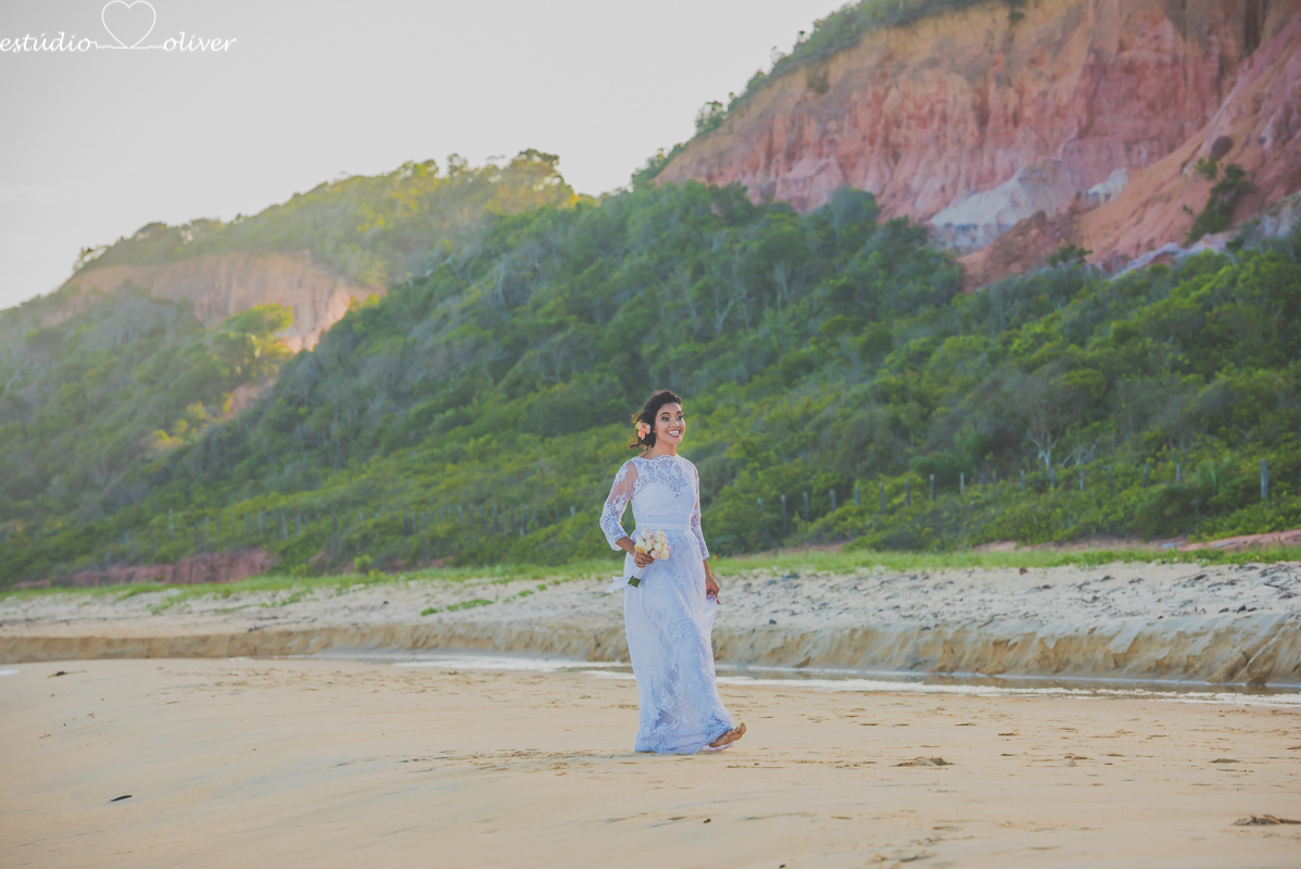 casamento em trancoso,  elopement wedding arraial d´juda, , pre casamento diferente,  casamento na praia arraial d'juda , elopement wedding wedding , Beach praia, maquiagem de noiva,  tipo de buque , trancoso, casamento em tranco,  vestido de noiva, bride