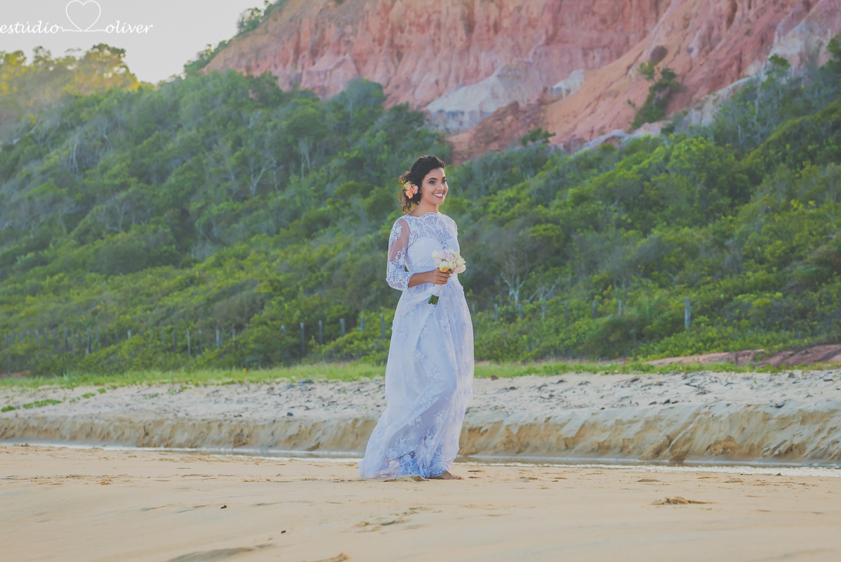 casamento em trancoso,  elopement wedding arraial d´juda, , pre casamento diferente,  casamento na praia arraial d'juda , elopement wedding wedding , Beach praia, maquiagem de noiva,  tipo de buque , trancoso, casamento em tranco,  vestido de noiva, bride