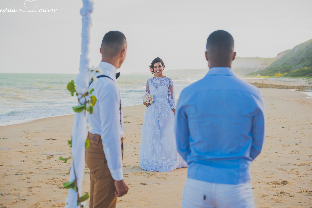 casamento em trancoso,  elopement wedding arraial d´juda, , pre casamento diferente,  casamento na praia arraial d'juda , elopement wedding wedding , Beach praia, maquiagem de noiva,  tipo de buque , trancoso, casamento em tranco,  vestido de noiva, bride