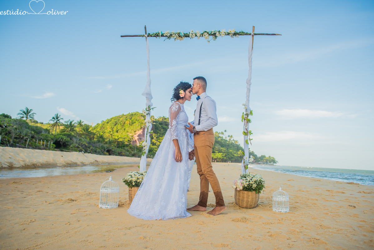 casamento em trancoso,  elopement wedding arraial d´juda, , pre casamento diferente,  casamento na praia arraial d'juda , elopement wedding wedding , Beach praia, maquiagem de noiva,  tipo de buque , trancoso, casamento em tranco,  vestido de noiva, bride