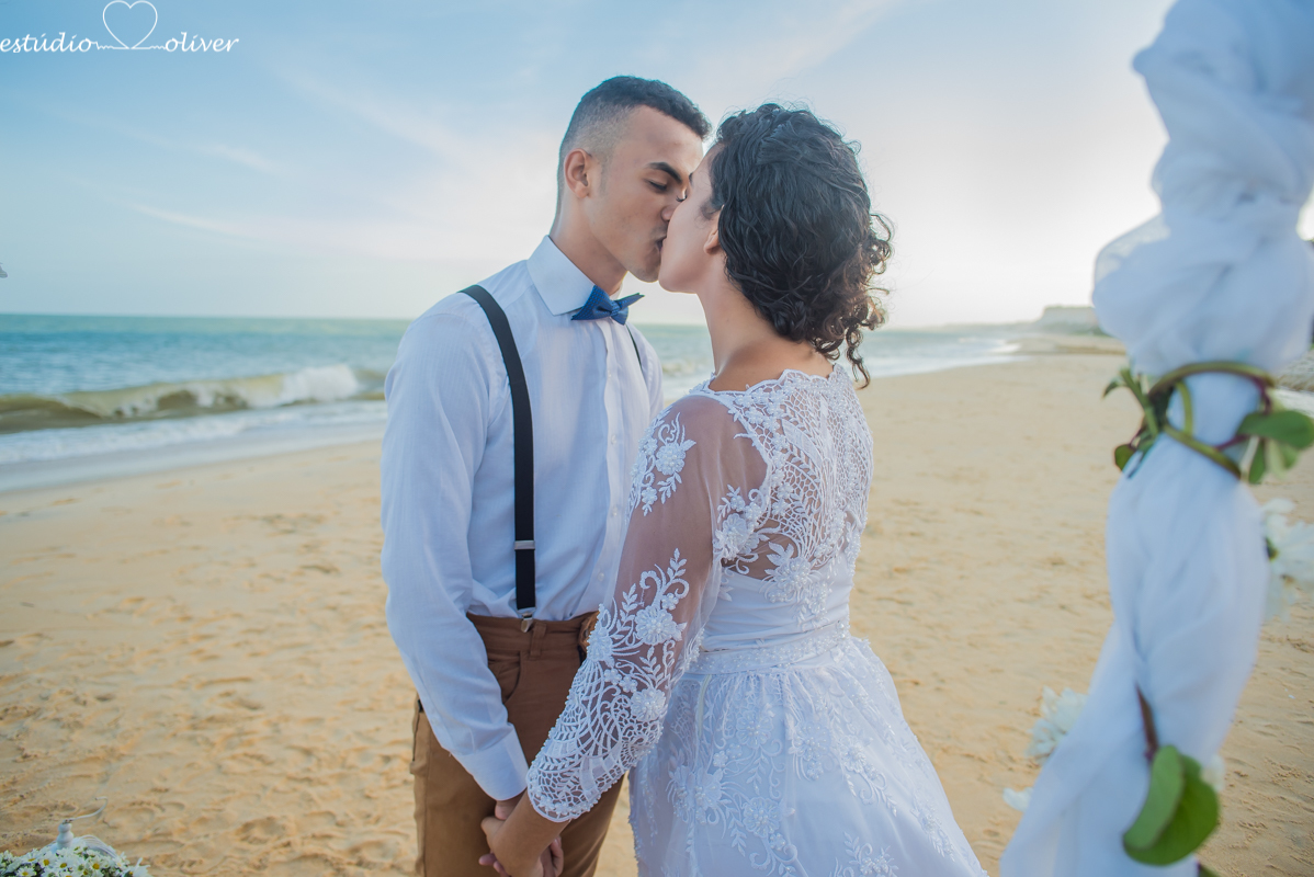 casamento em trancoso,  elopement wedding arraial d´juda, , pre casamento diferente,  casamento na praia arraial d'juda , elopement wedding wedding , Beach praia, maquiagem de noiva,  tipo de buque , trancoso, casamento em tranco,  vestido de noiva, bride
