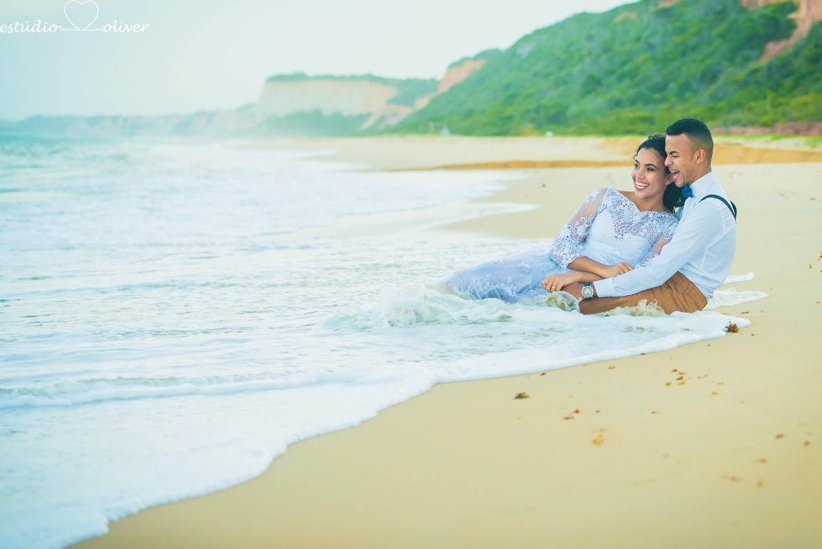 casamento em trancoso,  elopement wedding arraial d´juda, , pre casamento diferente,  casamento na praia arraial d'juda , elopement wedding wedding , Beach praia, maquiagem de noiva,  tipo de buque , trancoso, casamento em tranco,  vestido de noiva, bride