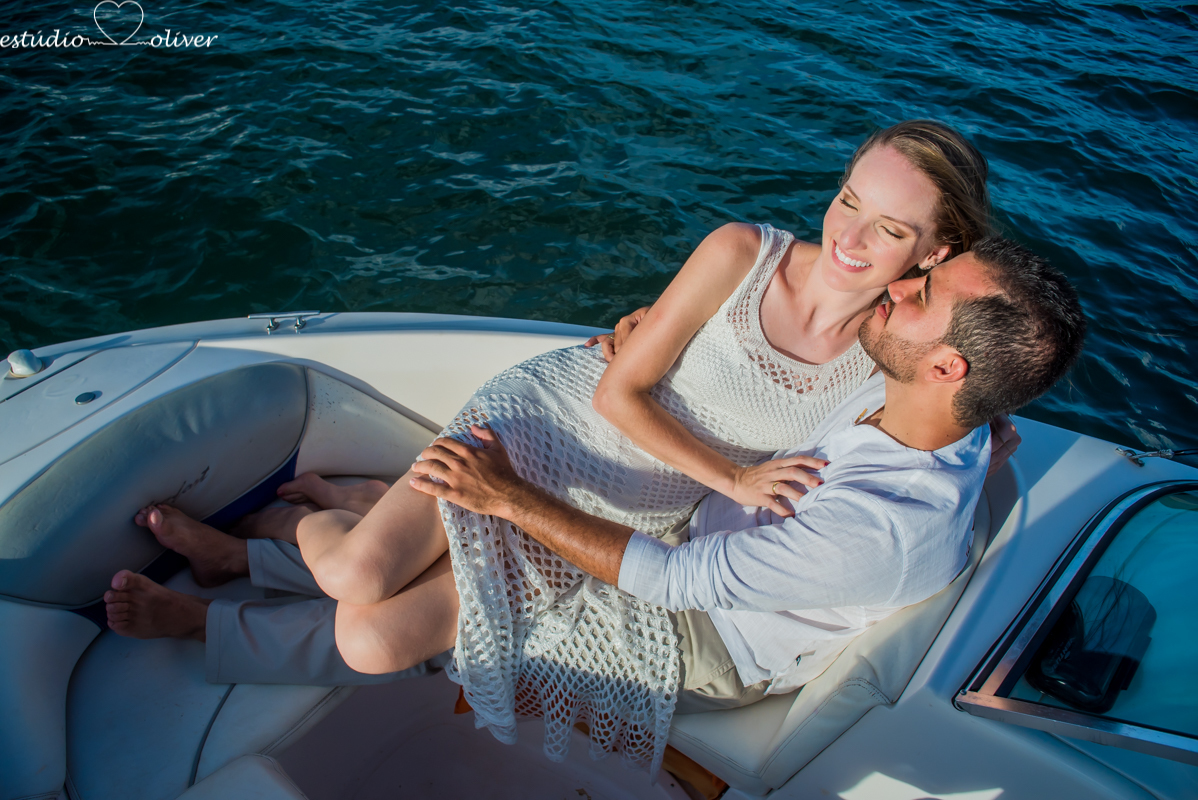 filmagem, foto, pre casamento capitolio furnas minas gerias belo horizonte, brasil apaixonados cachoeira , sorrisos,abraços, ensaio romantico  vestido de noiva