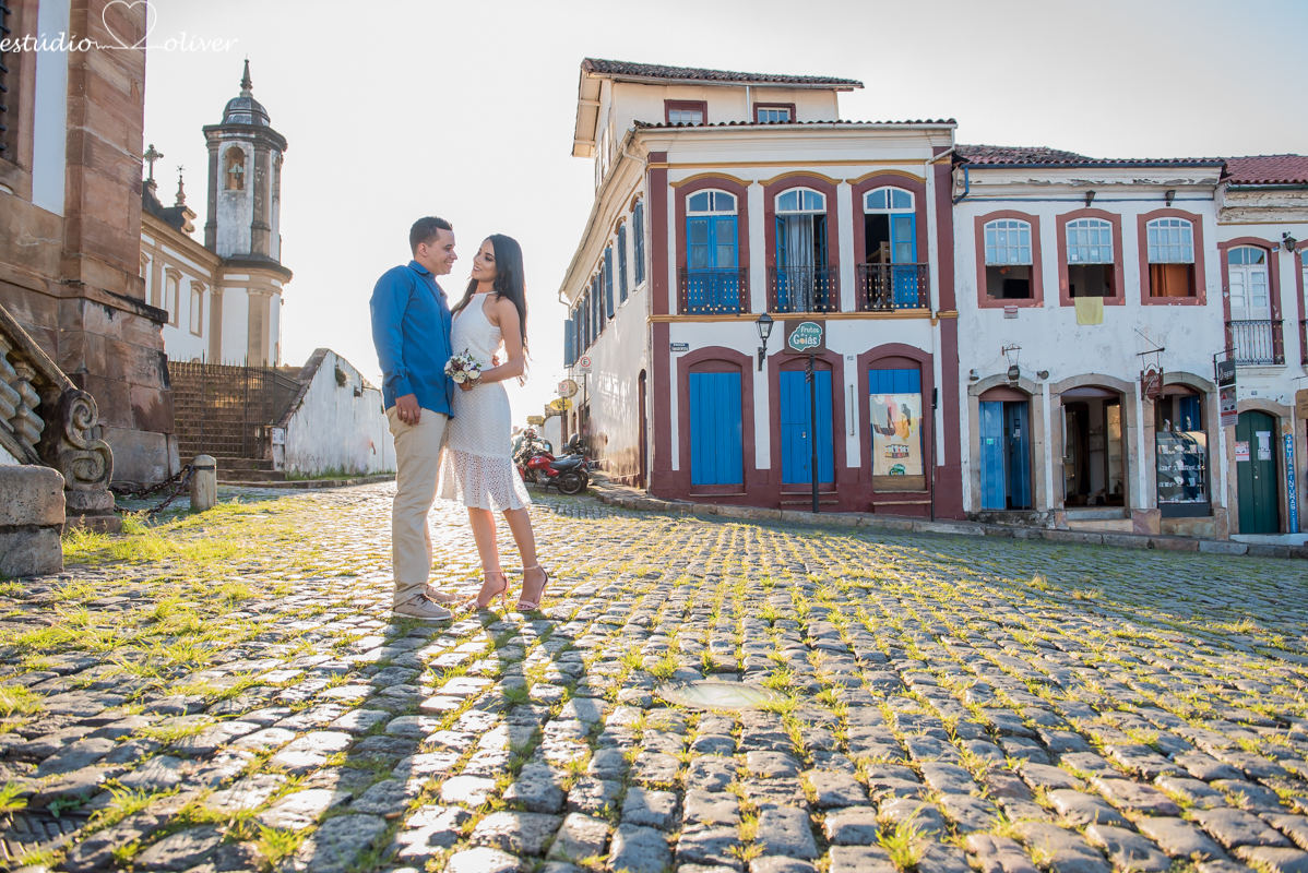 filmagem, foto, pre casamento capitolio furnas minas gerias belo horizonte, brasil apaixonados cachoeira , sorrisos,abraços, ensaio romantico  vestido de noiva