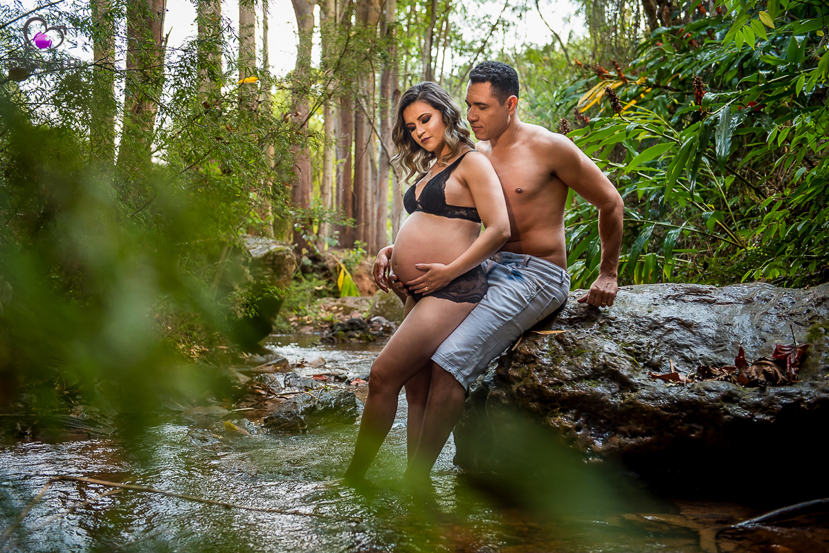 fotografo de gestante em belo horizonte , ensaio intimista , gestante de lingerie , caete , bouganville farm 