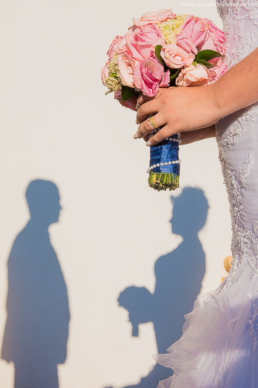 estudio oliver, fotos serra da piedade, fotografo de casamento, fotografo em bh, fotografia criativa, vestido de noiva, terno de noivo, vestido bonito, vestido de noiva moderno, buque colorido, buque rosa, fotos externas, pos casamento, pos wedding, bride