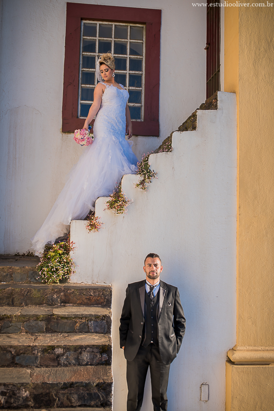 estudio oliver, fotos serra da piedade, fotografo de casamento, fotografo em bh, fotografia criativa, vestido de noiva, terno de noivo, vestido bonito, vestido de noiva moderno, buque colorido, buque rosa, fotos externas, pos casamento, pos wedding, bride