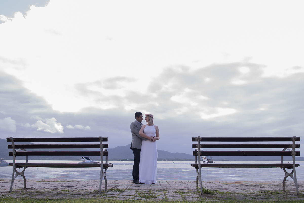 pre wedding, wedding, pre casamento, fotos de pre casamento, fotos de pre wedding, fotos de casamento na cidade São francisco do Sul SC, casamento em  São francisco do Sul SC , fotos românticas,  fotos despojadas, fotos de casal, fotos