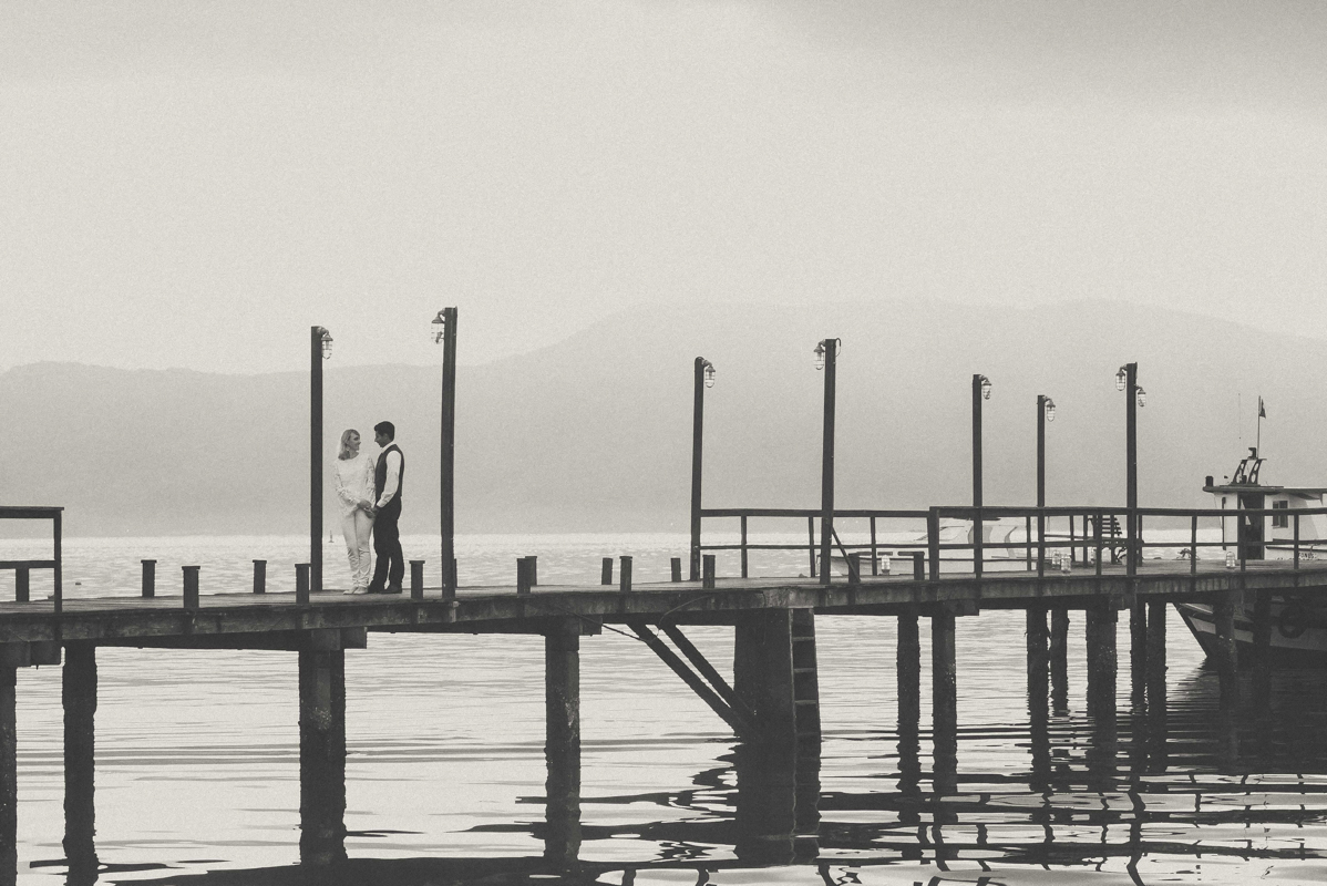 pre wedding, wedding, pre casamento, fotos de pre casamento, fotos de pre wedding, fotos de casamento na cidade São francisco do Sul SC, casamento em  São francisco do Sul SC , fotos românticas,  fotos despojadas, fotos de casal, fotos