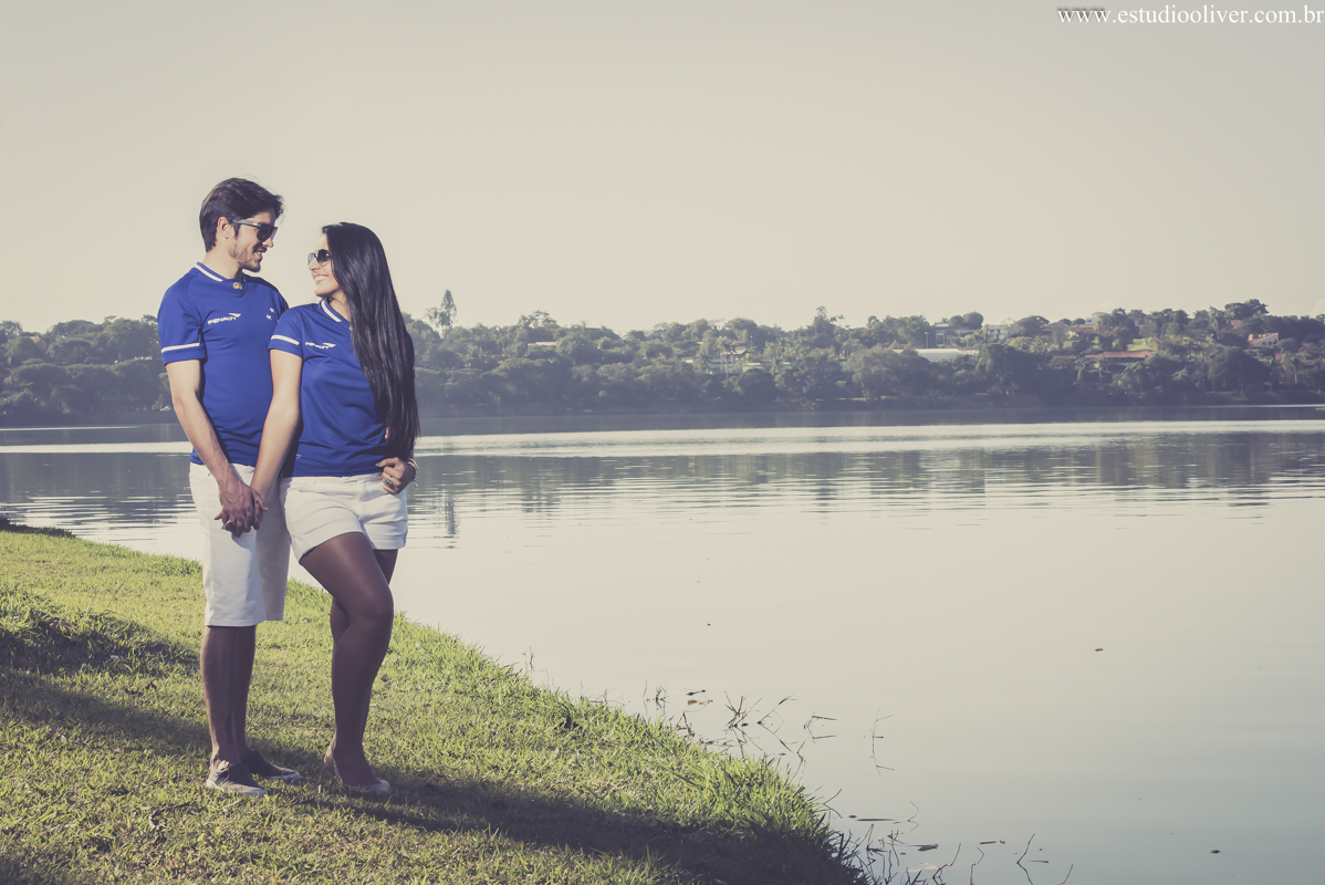 pre wedding, wedding, pre casamento, fotos de pre casamento, fotos de pre wedding, fotos de casamento na cidade belo horizonte , casamento em belo horizonte , fotos românticas,  fotos despojadas, fotos de casal, fotos em  belo horizonte, sess&atilde