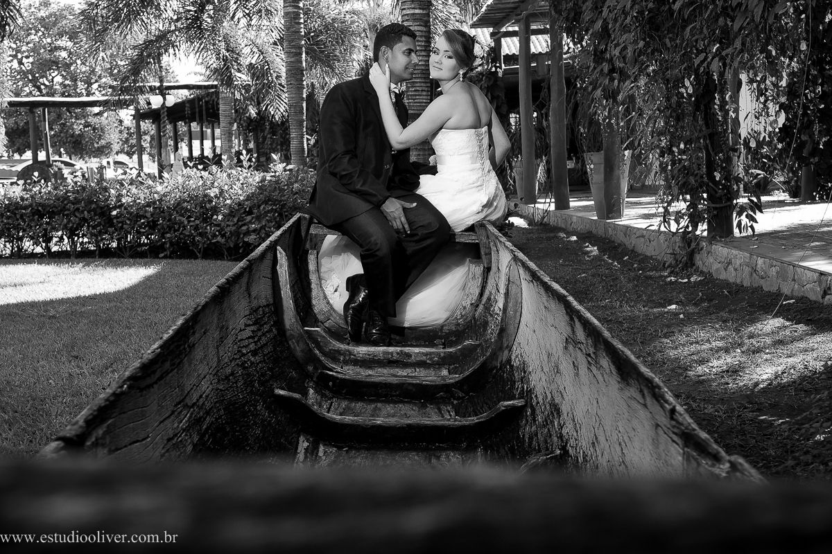 pos wedding, wedding, pos casamento, fotos depois casamento, fotos de ensaio pos casamento, fotos de casamento no leite ao pe da vaca, casamento em  serra do cipo , fotos românticas,  fotos despojadas, fotos de casal na no leite ao pe da vaca, fotos