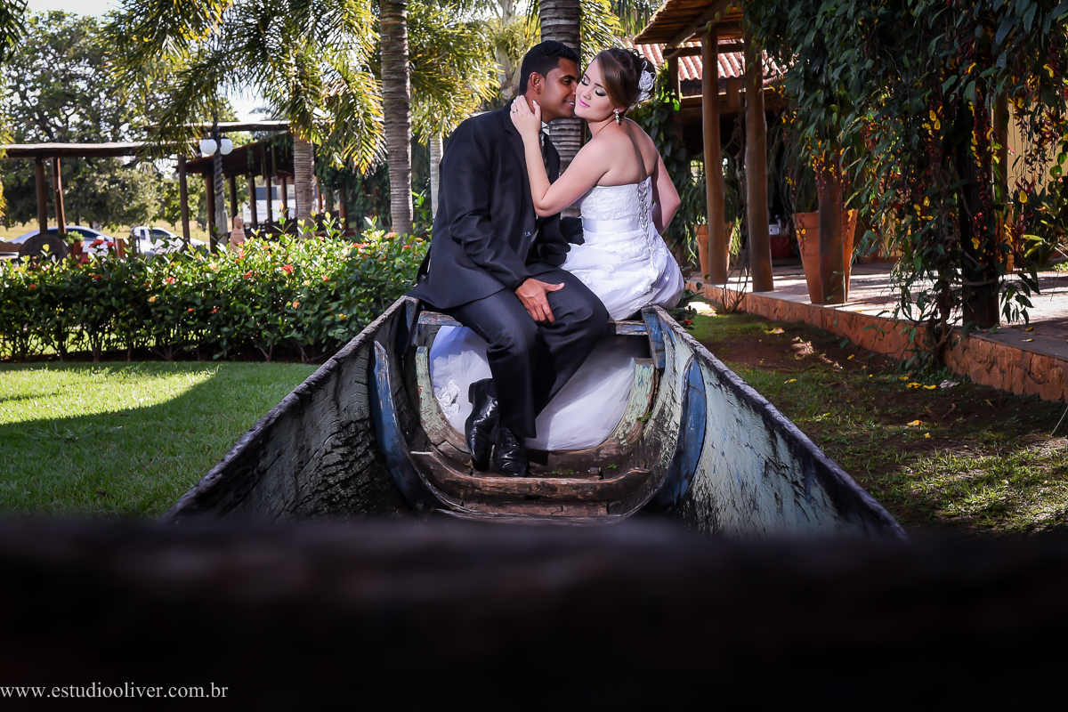 pos wedding, wedding, pos casamento, fotos depois casamento, fotos de ensaio pos casamento, fotos de casamento no leite ao pe da vaca, casamento em  serra do cipo , fotos românticas,  fotos despojadas, fotos de casal na no leite ao pe da vaca, fotos