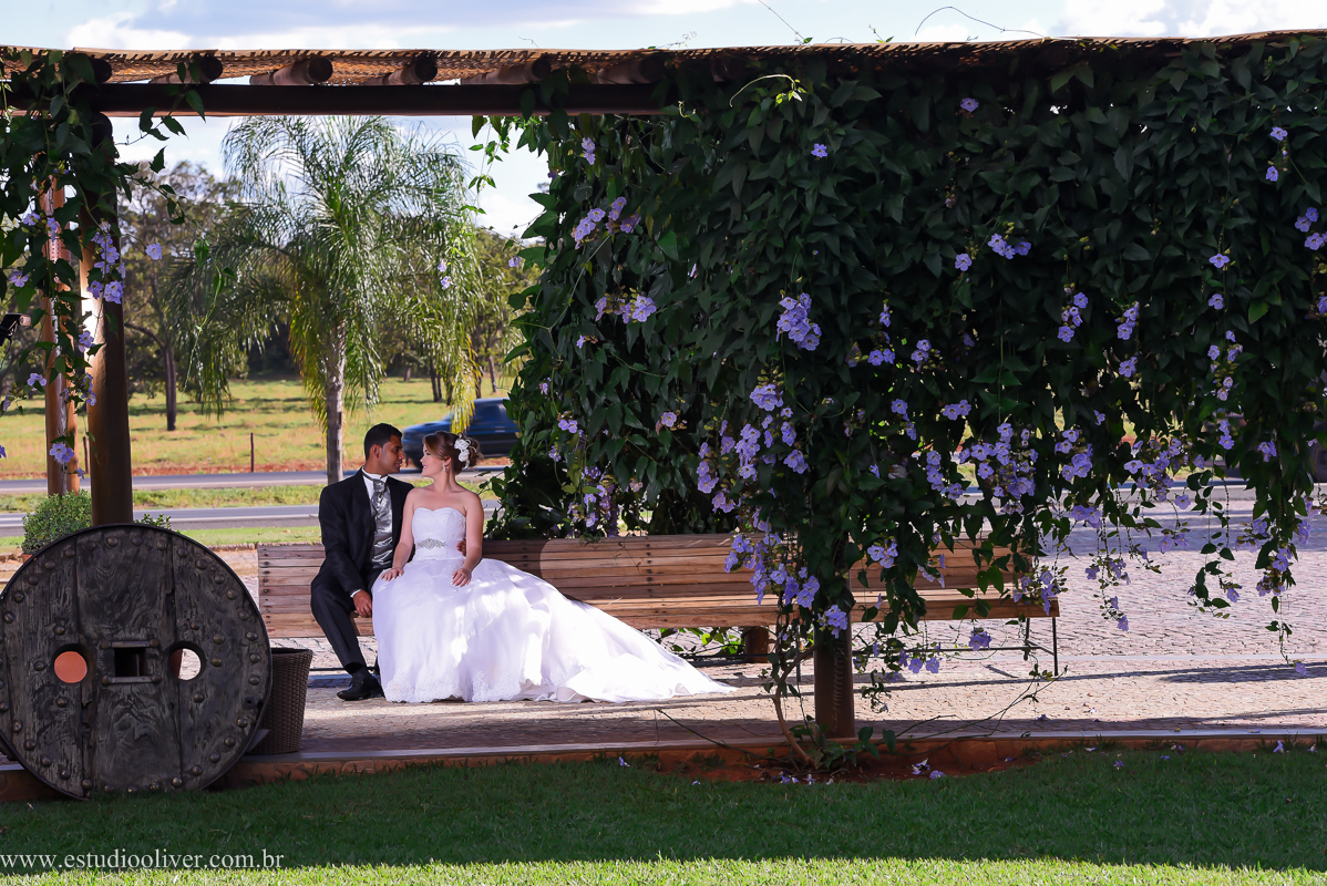 pos wedding, wedding, pos casamento, fotos depois casamento, fotos de ensaio pos casamento, fotos de casamento no leite ao pe da vaca, casamento em  serra do cipo , fotos românticas,  fotos despojadas, fotos de casal na no leite ao pe da vaca, fotos