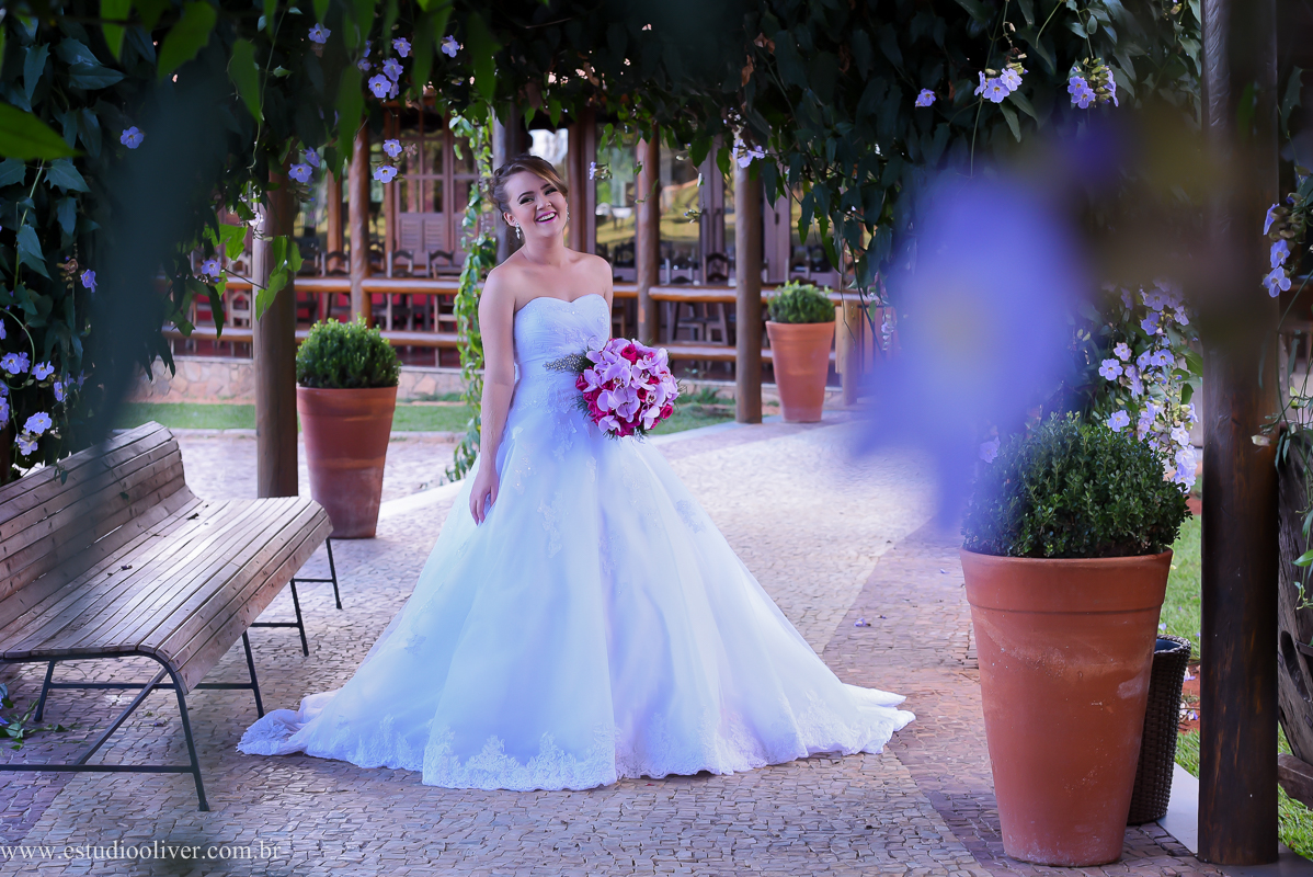 pos wedding, wedding, pos casamento, fotos depois casamento, fotos de ensaio pos casamento, fotos de casamento no leite ao pe da vaca, casamento em  serra do cipo , fotos românticas,  fotos despojadas, fotos de casal na no leite ao pe da vaca, fotos