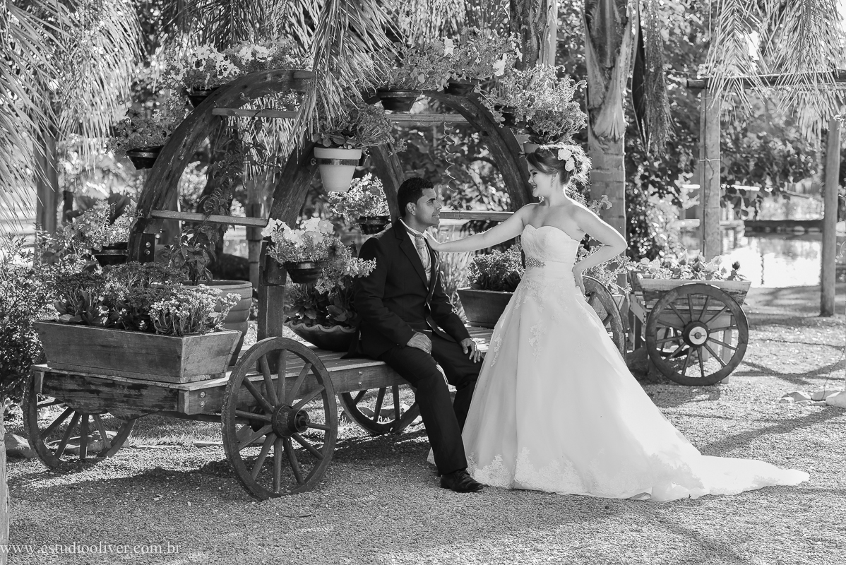 pos wedding, wedding, pos casamento, fotos depois casamento, fotos de ensaio pos casamento, fotos de casamento no leite ao pe da vaca, casamento em  serra do cipo , fotos românticas,  fotos despojadas, fotos de casal na no leite ao pe da vaca, fotos