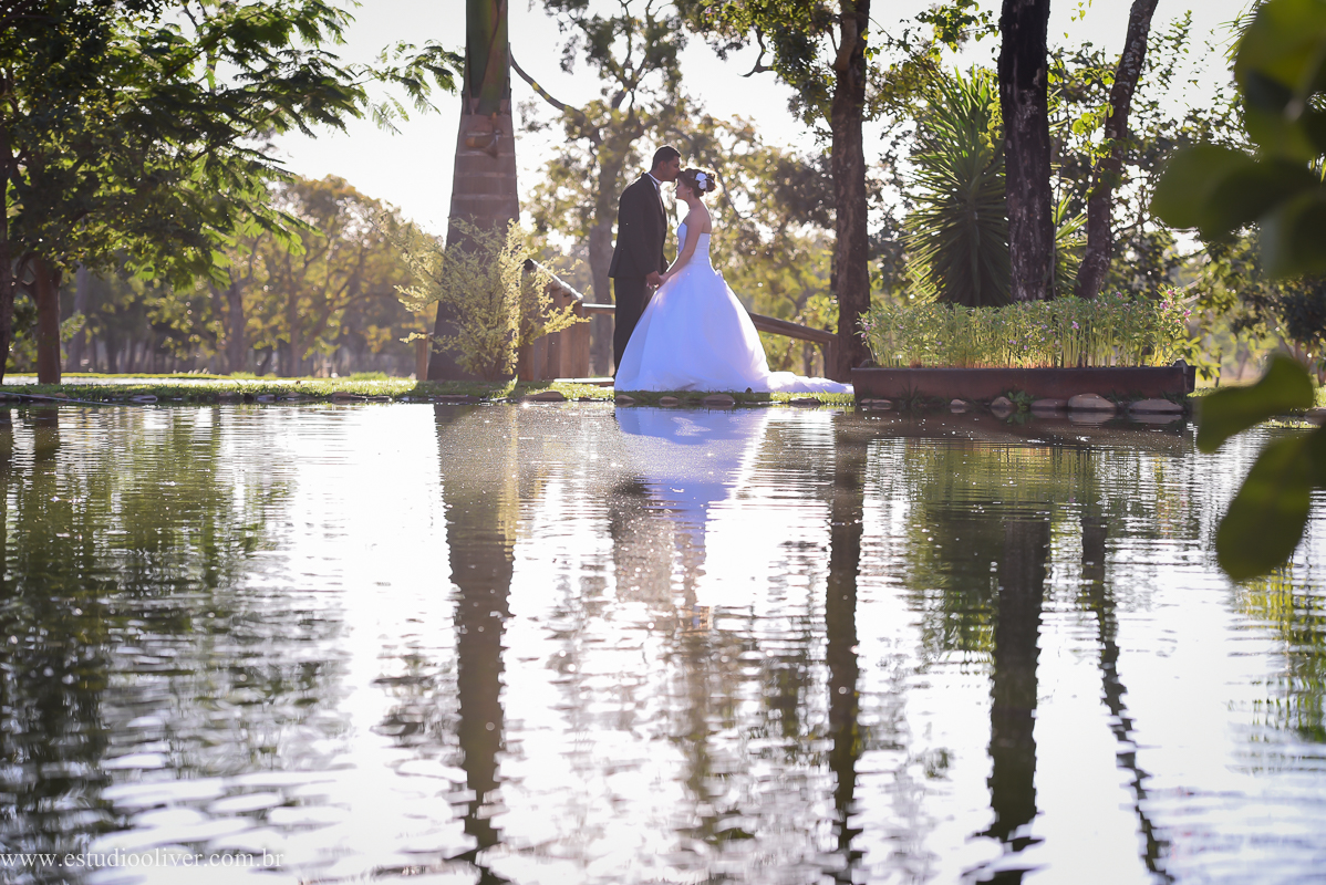 pos wedding, wedding, pos casamento, fotos depois casamento, fotos de ensaio pos casamento, fotos de casamento no leite ao pe da vaca, casamento em  serra do cipo , fotos românticas,  fotos despojadas, fotos de casal na no leite ao pe da vaca, fotos