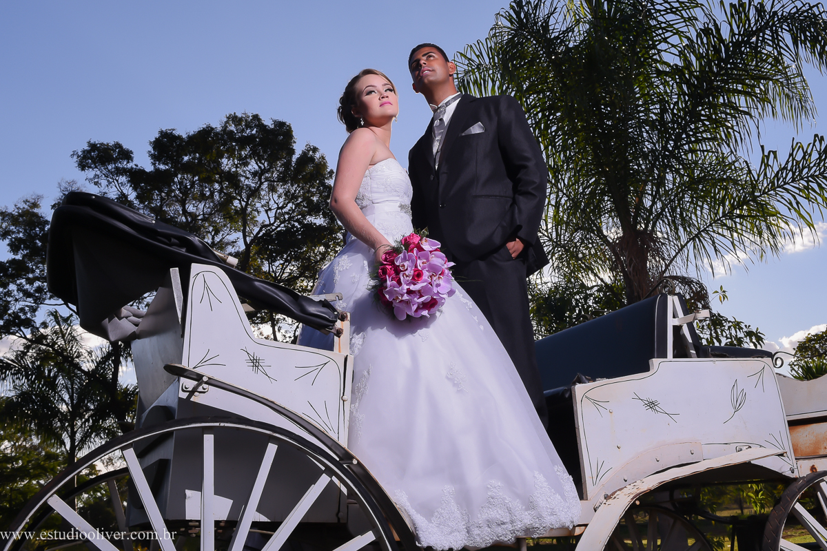 pos wedding, wedding, pos casamento, fotos depois casamento, fotos de ensaio pos casamento, fotos de casamento no leite ao pe da vaca, casamento em  serra do cipo , fotos românticas,  fotos despojadas, fotos de casal na no leite ao pe da vaca, fotos