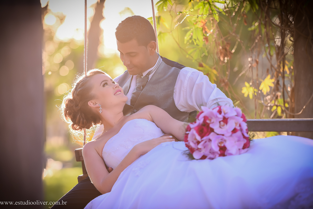 pos wedding, wedding, pos casamento, fotos depois casamento, fotos de ensaio pos casamento, fotos de casamento no leite ao pe da vaca, casamento em  serra do cipo , fotos românticas,  fotos despojadas, fotos de casal na no leite ao pe da vaca, fotos