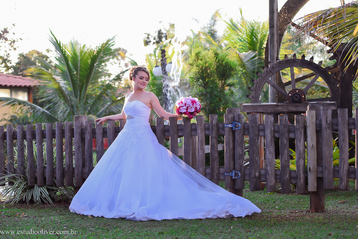 pos wedding, wedding, pos casamento, fotos depois casamento, fotos de ensaio pos casamento, fotos de casamento no leite ao pe da vaca, casamento em  serra do cipo , fotos românticas,  fotos despojadas, fotos de casal na no leite ao pe da vaca, fotos