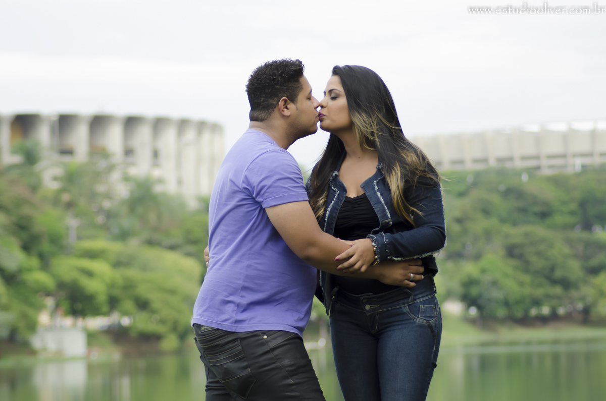 pre wedding, wedding, pre casamento, fotos de pre casamento, fotos de pre wedding, fotos de casamento na cidade belo horizonte , casamento em belo horizonte , fotos românticas,  fotos despojadas, fotos de casal, fotos em  belo horizonte, sess&atilde
