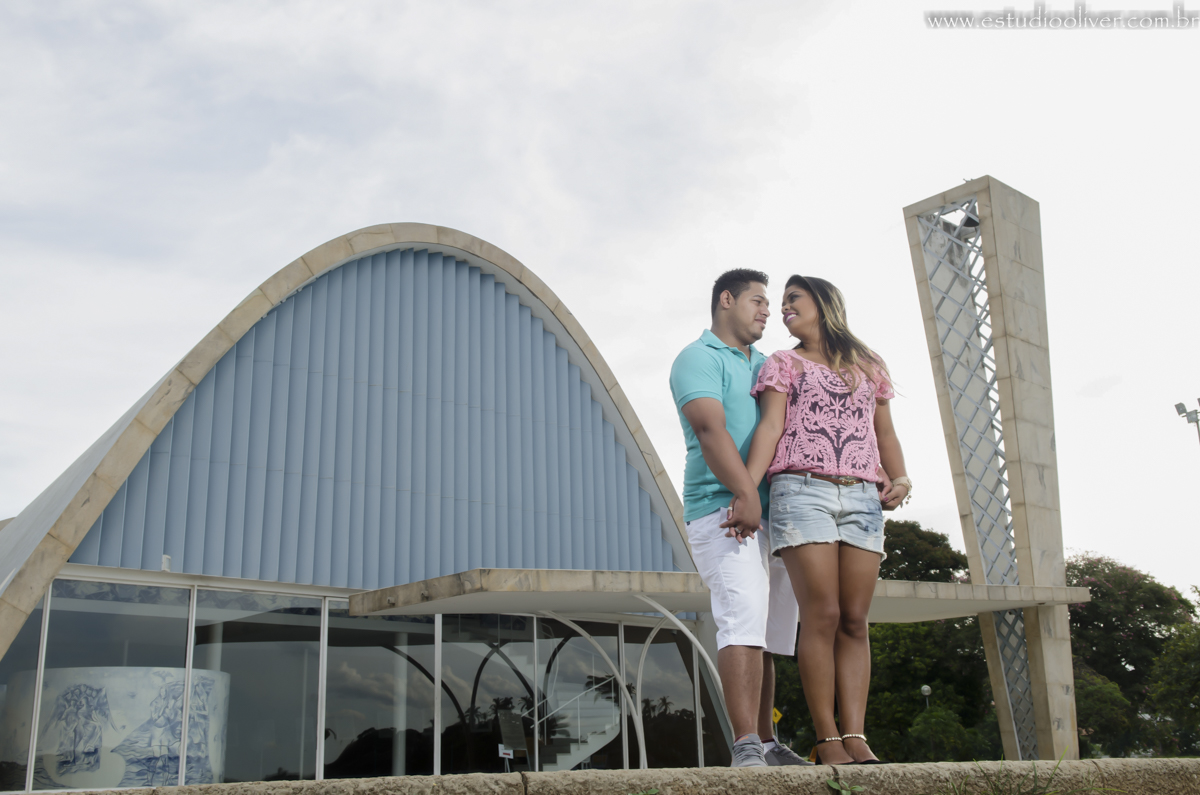 pre wedding, wedding, pre casamento, fotos de pre casamento, fotos de pre wedding, fotos de casamento na cidade belo horizonte , casamento em belo horizonte , fotos românticas,  fotos despojadas, fotos de casal, fotos em  belo horizonte, sess&atilde