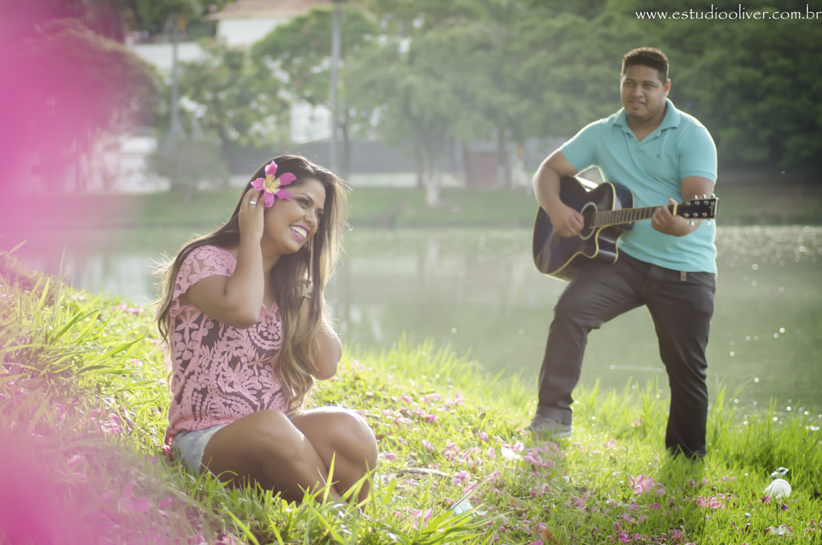 pre wedding, wedding, pre casamento, fotos de pre casamento, fotos de pre wedding, fotos de casamento na cidade belo horizonte , casamento em belo horizonte , fotos românticas,  fotos despojadas, fotos de casal, fotos em  belo horizonte, sess&atilde