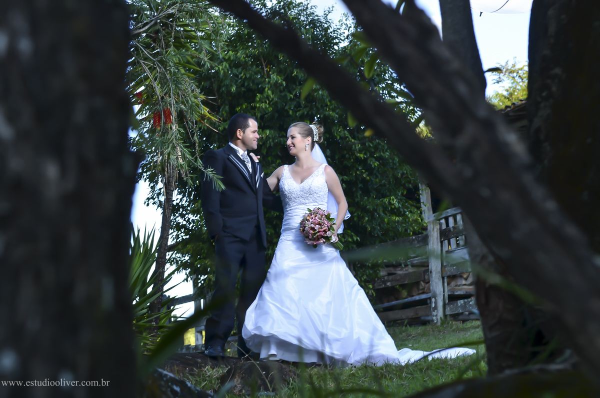 pos wedding, wedding, pos casamento, fotos depois casamento, fotos de ensaio pos casamento, fotos de casamento no Solar do engenho, casamento em  serra do cipo , fotos românticas,  fotos despojadas, fotos de casal na no leite ao pe da vaca, fotos de