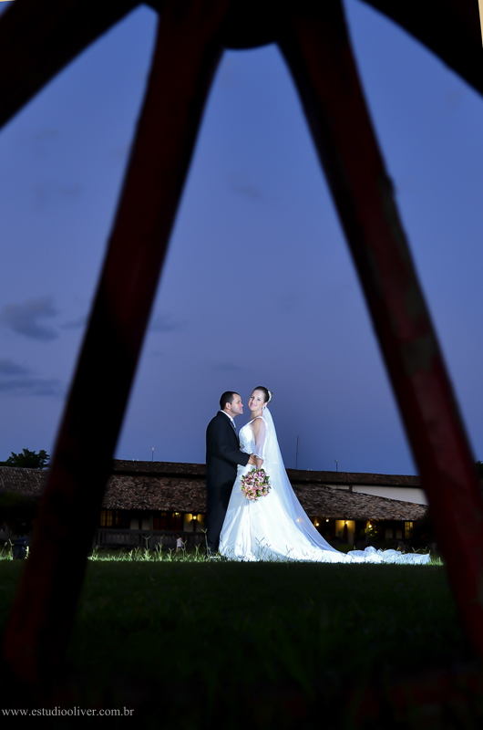 pos wedding, wedding, pos casamento, fotos depois casamento, fotos de ensaio pos casamento, fotos de casamento no Solar do engenho, casamento em  serra do cipo , fotos românticas,  fotos despojadas, fotos de casal na no leite ao pe da vaca, fotos de