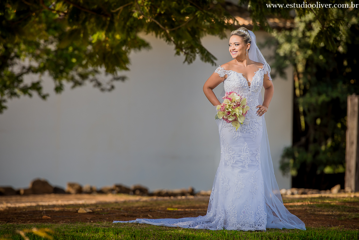 solar do engenho noiva em sete lagoas noivas em bh ensaio externo pos casamento vestido branco buqye de noiva rosa ensaio romantico