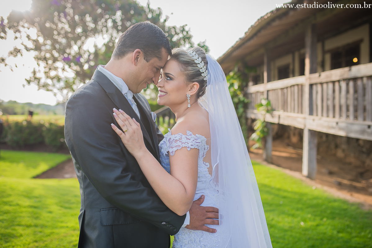 solar do engenho noiva em sete lagoas noivas em bh ensaio externo pos casamento vestido branco buqye de noiva rosa ensaio romantico