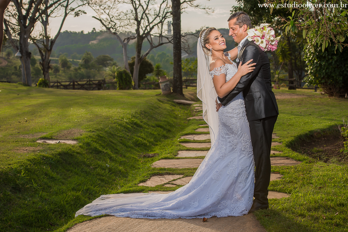 solar do engenho noiva em sete lagoas noivas em bh ensaio externo pos casamento vestido branco buqye de noiva rosa ensaio romantico