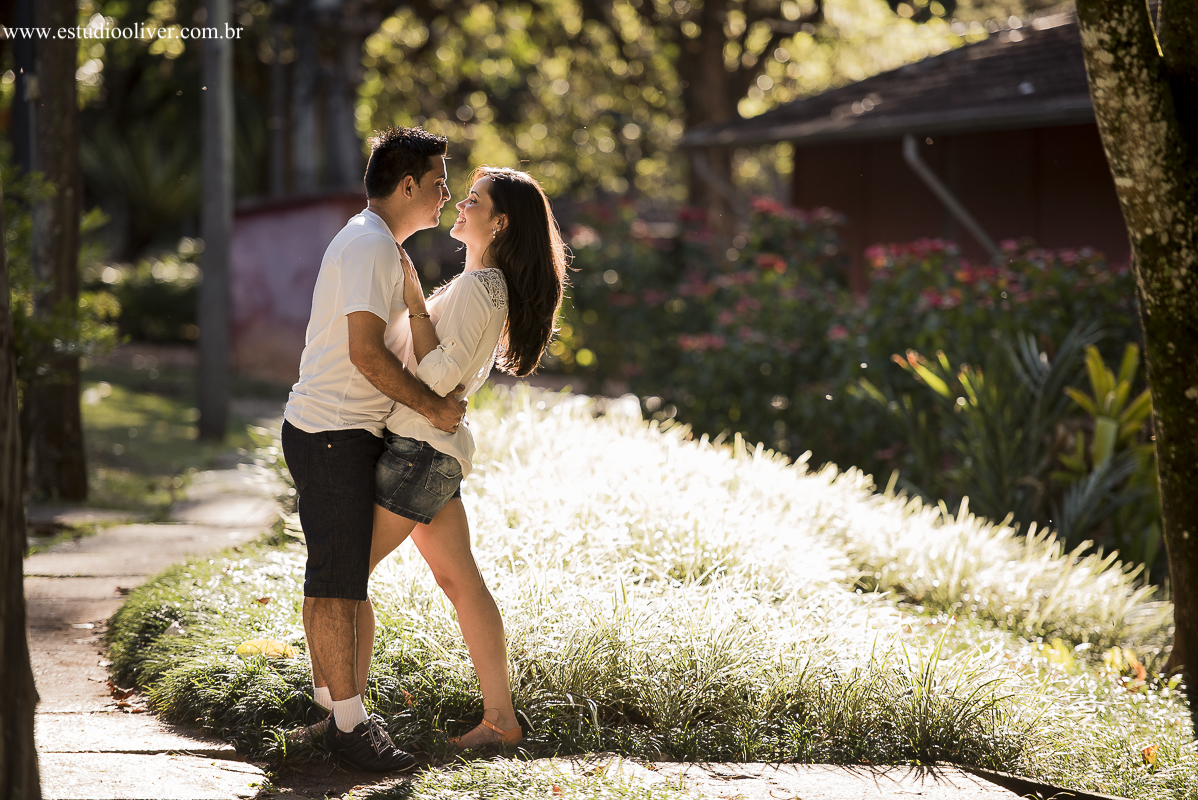 pre wedding, wedding, pre casamento, fotos de pre casamento, fotos de pre wedding, fotos de casamento na cidade Belo horizonte , casamento em  Belo horizonte , fotos românticas,  fotos despojadas, fotos de casal, fotos em Pedro Leopoldo mg, sess&ati