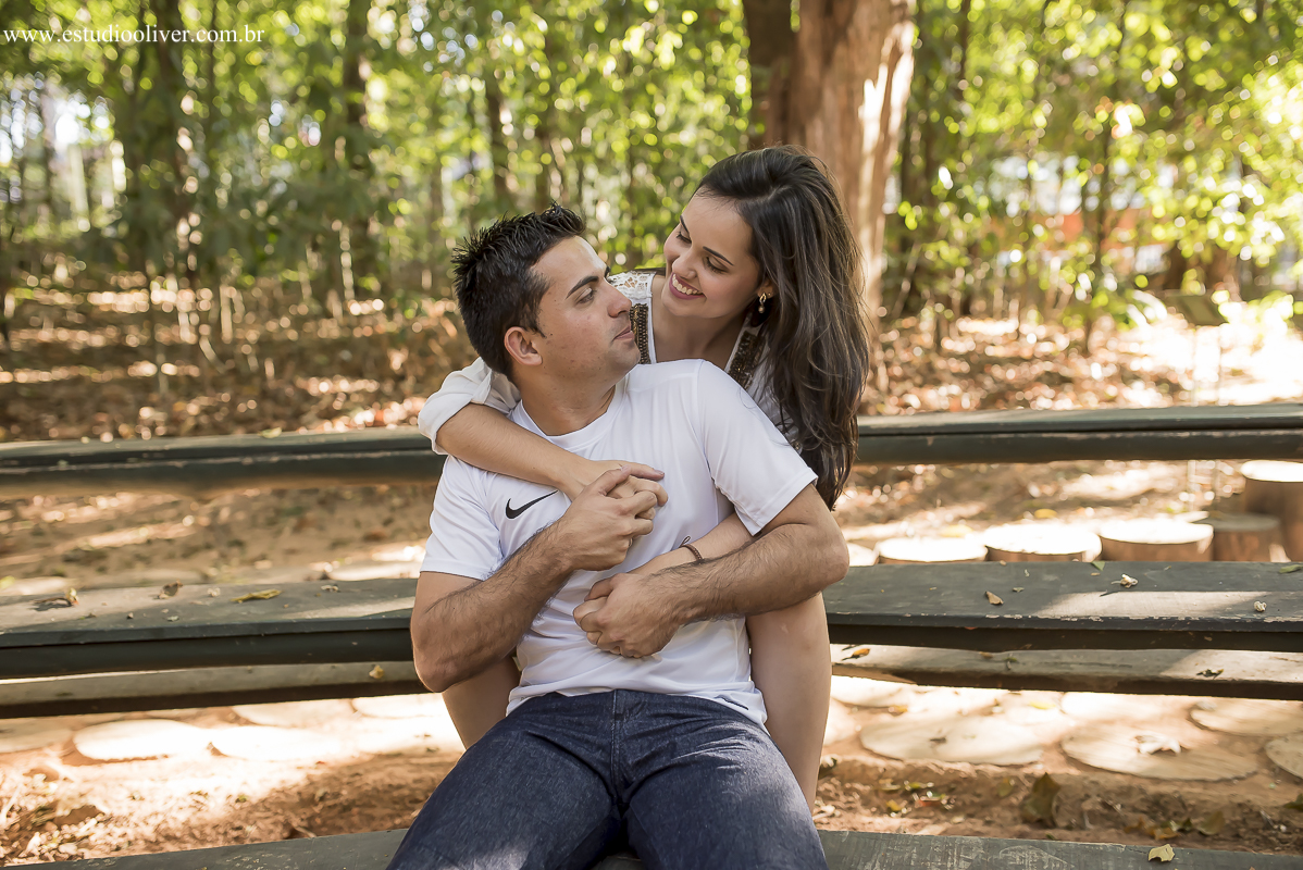 pre wedding, wedding, pre casamento, fotos de pre casamento, fotos de pre wedding, fotos de casamento na cidade Belo horizonte , casamento em  Belo horizonte , fotos românticas,  fotos despojadas, fotos de casal, fotos em Pedro Leopoldo mg, sess&ati