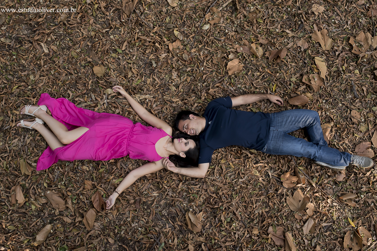 pre wedding, wedding, pre casamento, fotos de pre casamento, fotos de pre wedding, fotos de casamento na cidade Belo horizonte , casamento em  Belo horizonte , fotos românticas,  fotos despojadas, fotos de casal, fotos em Pedro Leopoldo mg, sess&ati