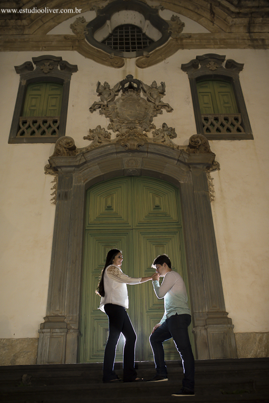 pre wedding, wedding, pre casamento, fotos de pre casamento, fotos de pre wedding, fotos de casamento na cidade mariana - mg, casamento em mariana -mg, fotos românticas,  fotos despojadas, fotos de casal, fotos em mariana, sessão fotogr&aacut