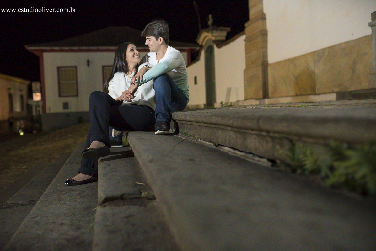 pre wedding, wedding, pre casamento, fotos de pre casamento, fotos de pre wedding, fotos de casamento na cidade mariana - mg, casamento em mariana -mg, fotos românticas,  fotos despojadas, fotos de casal, fotos em mariana, sessão fotogr&aacut