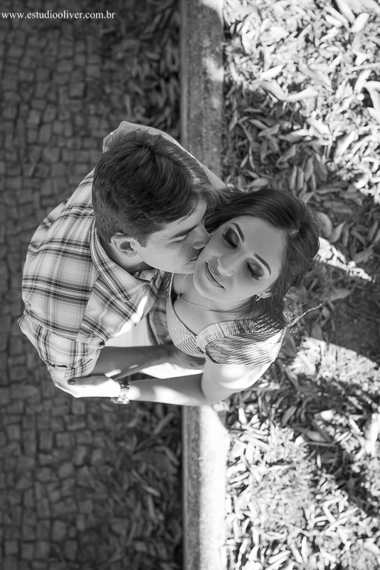 pre wedding, wedding, pre casamento, fotos de pre casamento, fotos de pre wedding, fotos de casamento na cidade mariana - mg, casamento em mariana -mg, fotos românticas,  fotos despojadas, fotos de casal, fotos em mariana, sessão fotogr&aacut