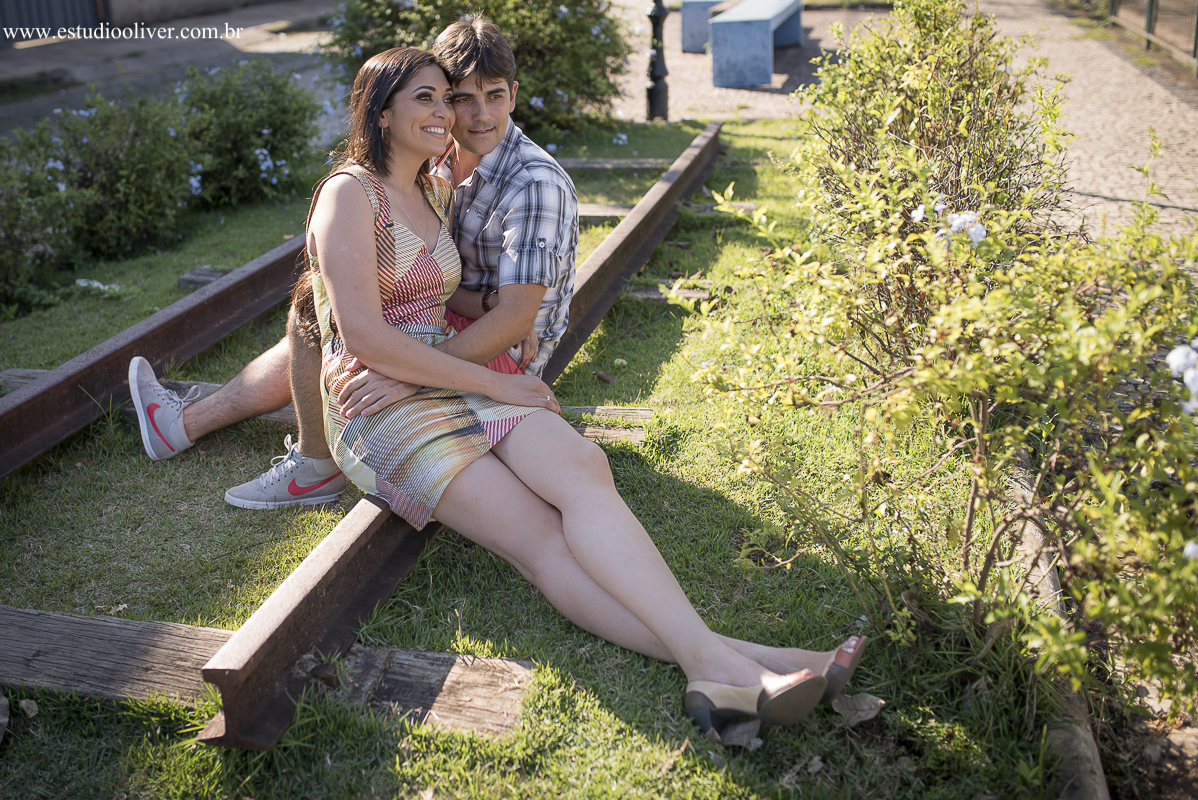 pre wedding, wedding, pre casamento, fotos de pre casamento, fotos de pre wedding, fotos de casamento na cidade mariana - mg, casamento em mariana -mg, fotos românticas,  fotos despojadas, fotos de casal, fotos em mariana, sessão fotogr&aacut