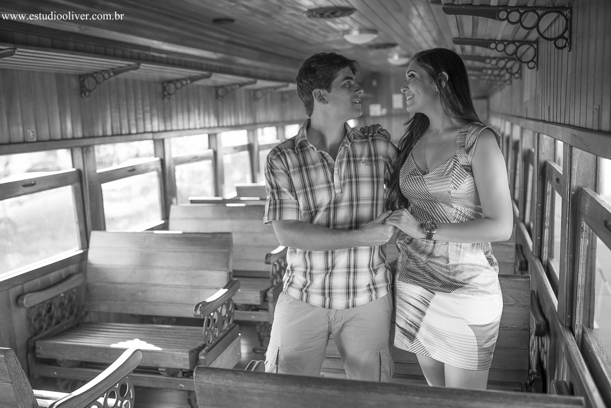 pre wedding, wedding, pre casamento, fotos de pre casamento, fotos de pre wedding, fotos de casamento na cidade mariana - mg, casamento em mariana -mg, fotos românticas,  fotos despojadas, fotos de casal, fotos em mariana, sessão fotogr&aacut