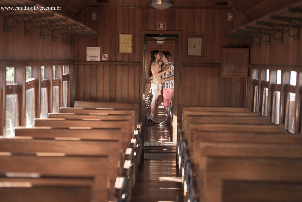 pre wedding, wedding, pre casamento, fotos de pre casamento, fotos de pre wedding, fotos de casamento na cidade mariana - mg, casamento em mariana -mg, fotos românticas,  fotos despojadas, fotos de casal, fotos em mariana, sessão fotogr&aacut