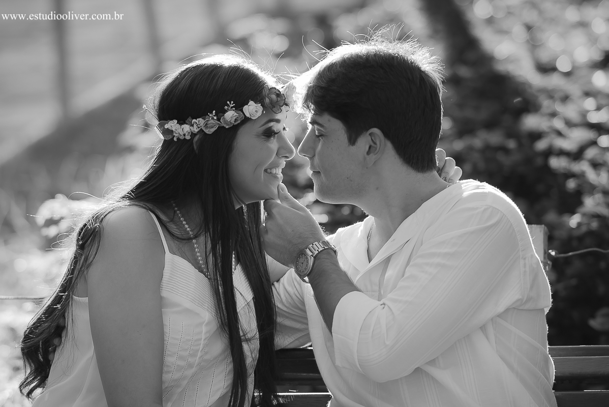 pre wedding, wedding, pre casamento, fotos de pre casamento, fotos de pre wedding, fotos de casamento na cidade mariana - mg, casamento em mariana -mg, fotos românticas,  fotos despojadas, fotos de casal, fotos em mariana, sessão fotogr&aacut
