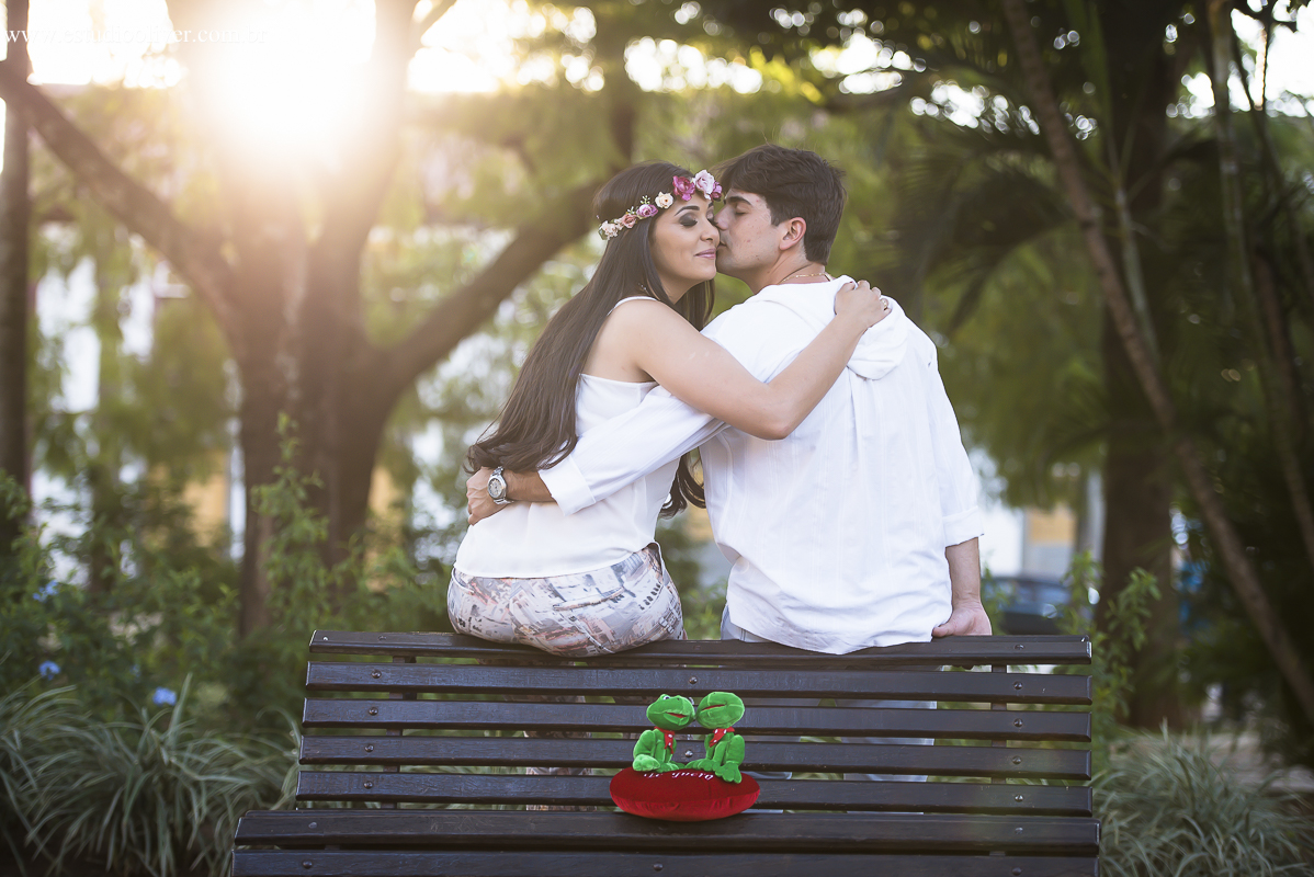 pre wedding, wedding, pre casamento, fotos de pre casamento, fotos de pre wedding, fotos de casamento na cidade mariana - mg, casamento em mariana -mg, fotos românticas,  fotos despojadas, fotos de casal, fotos em mariana, sessão fotogr&aacut