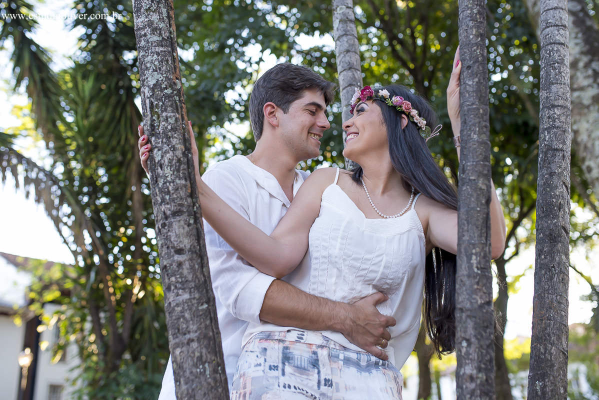 pre wedding, wedding, pre casamento, fotos de pre casamento, fotos de pre wedding, fotos de casamento na cidade mariana - mg, casamento em mariana -mg, fotos românticas,  fotos despojadas, fotos de casal, fotos em mariana, sessão fotogr&aacut