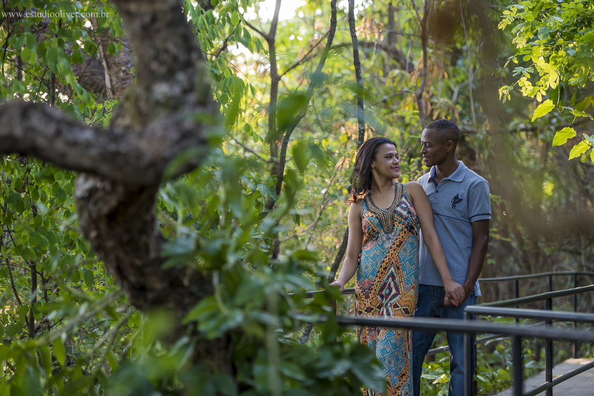 pre wedding, wedding, pre casamento, fotos de pre casamento, fotos de pre wedding, fotos de casamento na serra do cipo, casamento em  serra do cipo , fotos românticas,  fotos despojadas, fotos de casal, fotos em São francisco do Sul SC, sess&
