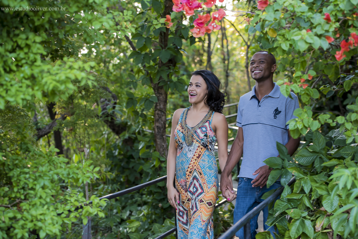 pre wedding, wedding, pre casamento, fotos de pre casamento, fotos de pre wedding, fotos de casamento na serra do cipo, casamento em  serra do cipo , fotos românticas,  fotos despojadas, fotos de casal, fotos em São francisco do Sul SC, sess&